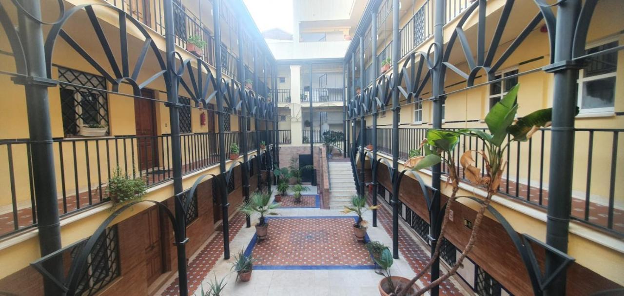 Estudio Sevilla Centro Экстерьер фото